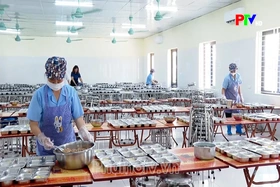 Siết quản lý, minh bạch bữa ăn bán trú