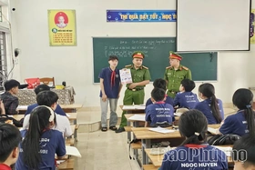 Thuốc lá điện tử - cạm bẫy tàn phá thế hệ trẻ