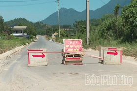 Sạt lở tại Km2+900, tuyến đường Quang Tiến - Thịnh Minh