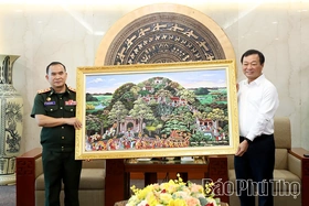 Thắt chặt tình đoàn kết, hợp tác quốc phòng giữa Phú Thọ và Luông Nậm Thà