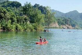 Giữ tài nguyên để vùng hồ phát triển bền vững