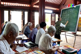 Những mái đầu bạc giữ hồn chữ xưa