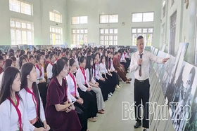 Hơn 800 giáo viên, học sinh tại xã Ngọc Sơn giao lưu, tìm hiểu những “địa chỉ đỏ” cách mạng