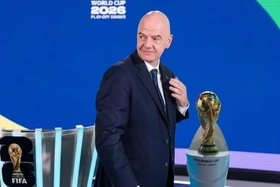 Chủ tịch FIFA thách thức các đối thủ: Tôi được nhiều liên đoàn ủng hộ lắm!
