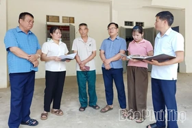 Phát huy vai trò của cán bộ cơ sở trong bảo vệ nền tảng tư tưởng của Đảng