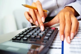 Cách hộ nông dân tính giá thành một ki-lô-gam hồ tiêu sau phơi sấy và xay đóng gói