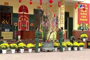 Mùa xuân trong doanh trại