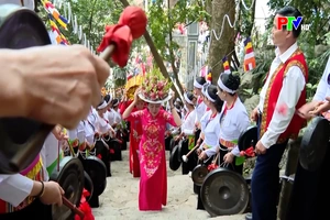 Bảo tồn bản sắc dân tộc Mường qua các lễ hội
