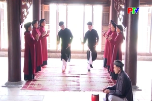 Làng Xoan cổ rộn ràng vào hội