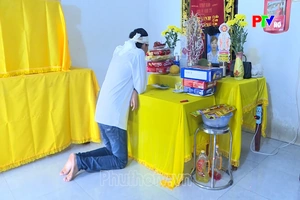 Nâng bước cậu bé mồ côi đến trường