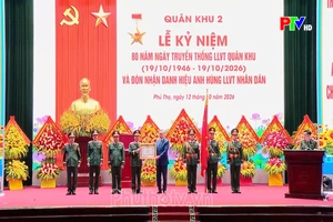 Tổng Bí thư, Chủ tịch nước Tô Lâm trao danh hiệu Anh hùng LLVTND cho Lực lượng vũ trang Quân khu 2