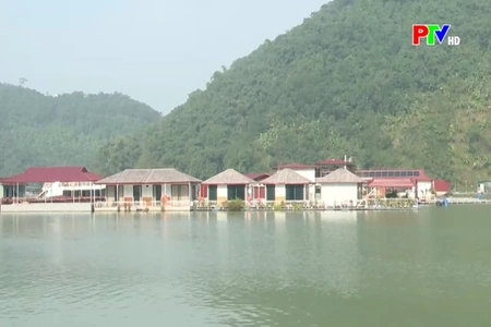 Kiểm tra cơ sở sản xuất, kinh doanh trên lòng hồ thủy điện Hòa Bình