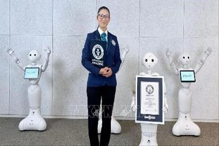 Pepper lập kỷ lục Guinness là robot hình người được sản xuất hàng loạt đầu tiên trên thế giới