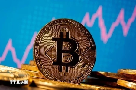 Tác động từ đợt bán tháo cuối tuần, Bitcoin chạm đáy 10 tháng