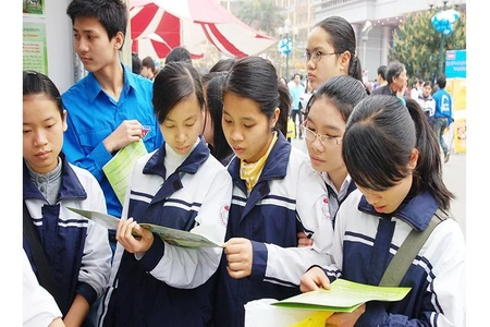 Con đường vào đại học bớt “dễ dãi” hơn