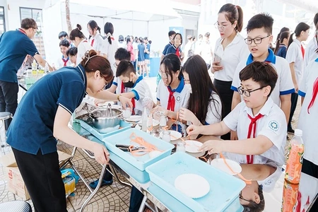 Xu hướng trước mắt, hệ lụy lâu dài