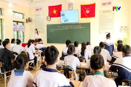Tập trung ôn thi tốt nghiệp THPT cho học sinh vùng cao