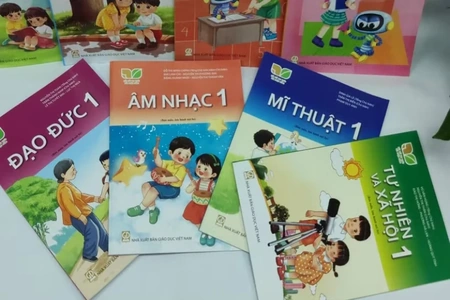 Đề xuất miễn phí sách giáo khoa trên toàn quốc từ năm học 2029-2030
