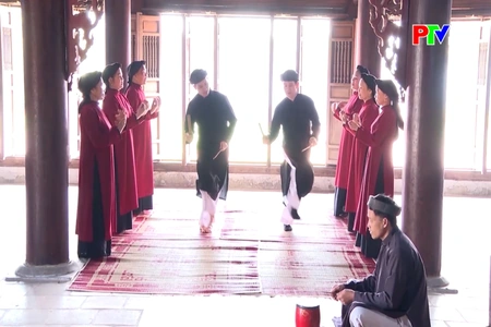 Làng Xoan cổ rộn ràng vào hội