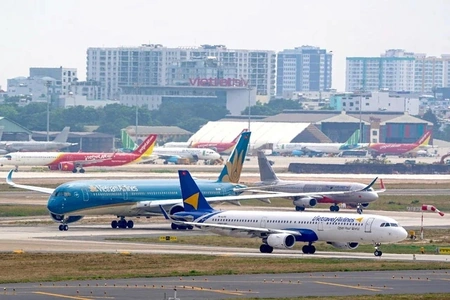 Giá vé máy bay lễ 30/4 - 1/5 cao ngang vé tết