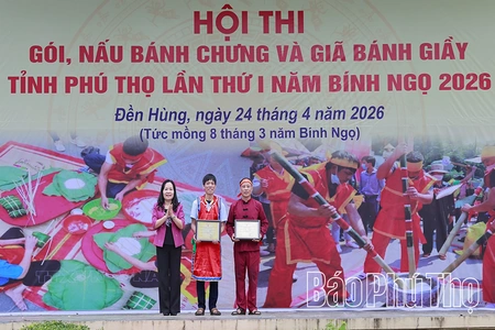 Phường Vân Phú, xã Thượng Long giành Giải đặc biệt tại Hội thi gói, nấu bánh chưng và giã bánh giầy