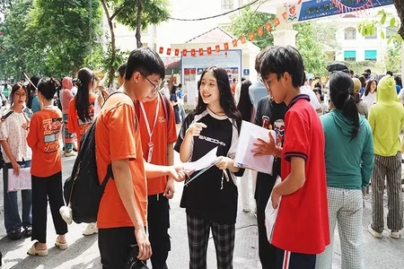 Cần “van giảm áp” cho mùa tuyển sinh lớp 10