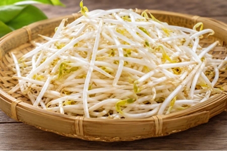 Lý do nên ăn giá đỗ vào tháng Năm