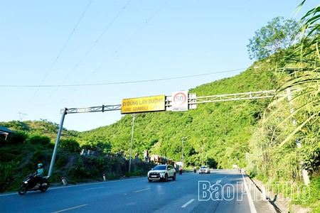 Xóa “điểm đen” giao thông, bảo đảm an toàn cho người dân