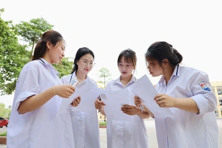 Bộ Giáo dục và Đào tạo công bố điểm sàn các ngành đào tạo giáo viên, sức khỏe, pháp luật năm 2026