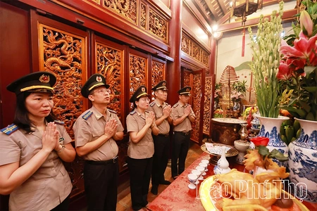 Thi hành án dân sự tỉnh Phú Thọ báo công các Vua Hùng nhân kỷ niệm 80 năm ngày truyền thống