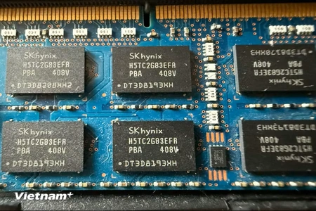 Samsung, SK Hynix ký thỏa thuận cung cấp chip trị giá 950 tỷ USD với Mỹ