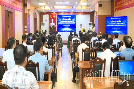 Tập huấn ứng dụng trí tuệ nhân tạo, xây dựng nội dung số cho cán bộ cấp xã