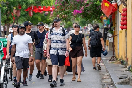 Du lịch Việt Nam bứt tốc, lượng khách quốc tế đạt gần 16 triệu lượt