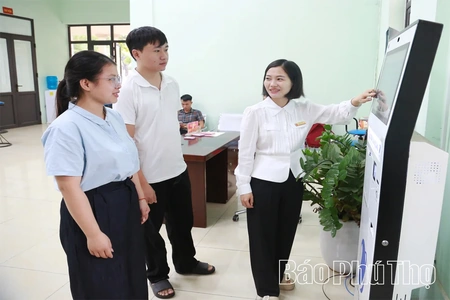 Xây dựng văn hóa công sở vì Nhân dân phục vụ