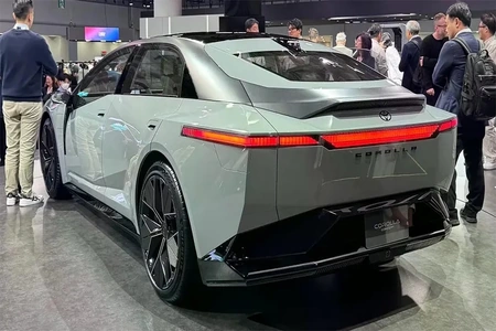 Xe Toyota bán chạy nhất mọi thời đại sắp có màn “lột xác”