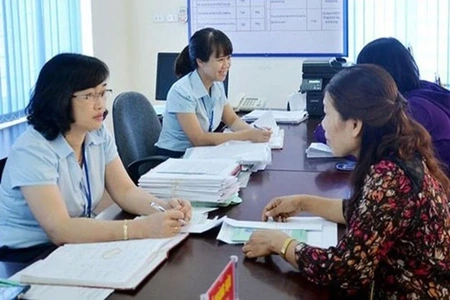 Nghị định 381/2026/NĐ-CP: Cán bộ, công chức cấp xã được hưởng phụ cấp công vụ 55%