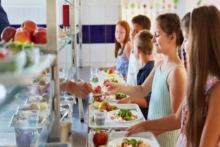 Chuẩn hóa bữa ăn học đường: Không chỉ là bữa ăn no