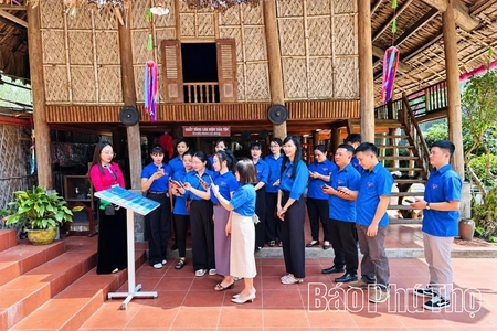 Chuyển đổi số, phát triển du lịch thông minh
