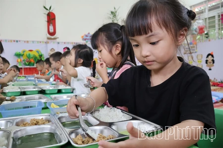 Chăm sóc sức khỏe học sinh vì sự phát triển toàn diện