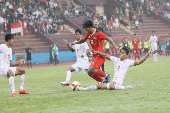 Thắng thuyết phục U23 Myanmar, U23 Indonesia vào Bán kết bóng đá nam SEA Games 31