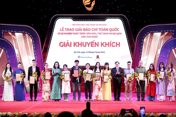 The author group of Phu Tho Newspaper wins the National Press Award “For the development of Culture, Sports and Tourism”