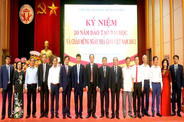 Trường Đại học Hùng Vương kỷ niệm 20 năm đào tạo đại học