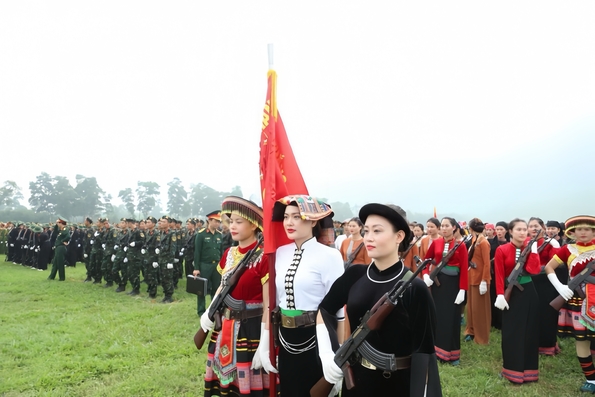 Nữ quân nhân bản lĩnh, sáng tạo