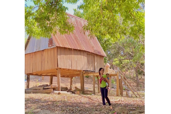 Về làng “quanh năm ăn cơm nếp”