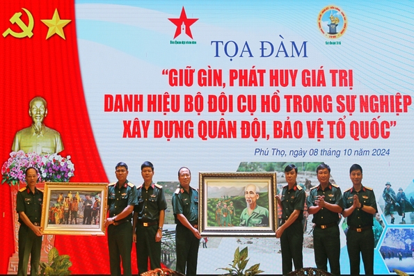 Tọa đàm “Giữ gìn, phát huy giá trị Danh hiệu Bộ đội Cụ Hồ trong sự nghiệp xây dựng quân đội, bảo vệ Tổ quốc”