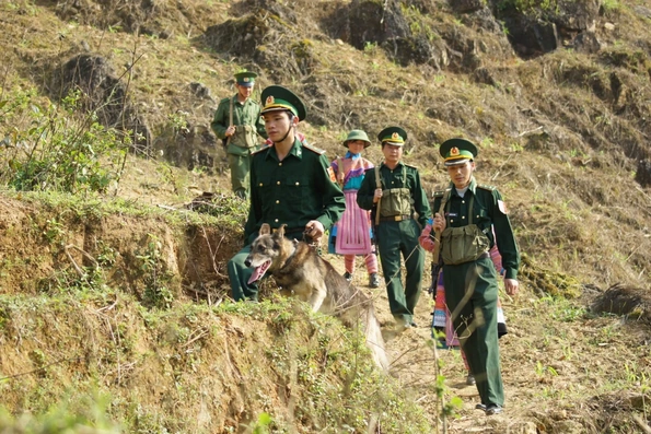 Điểm tựa vùng biên ải