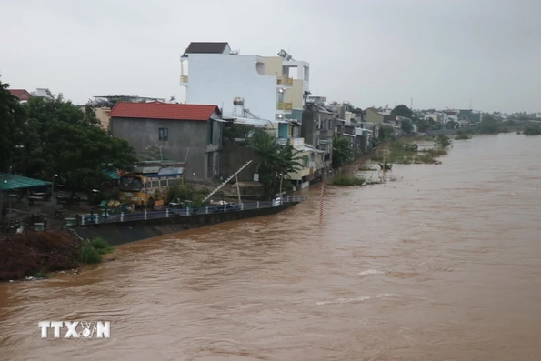 Bắc Bộ ngày nắng, khu vực từ Hà Tĩnh đến Quảng Nam mưa lớn