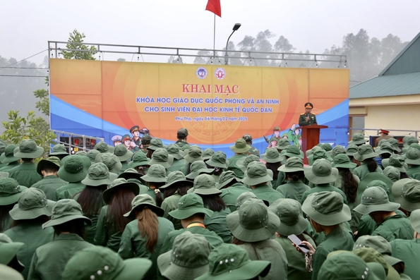 Khai mạc Khóa học Giáo dục quốc phòng và an ninh cho 410 sinh viên