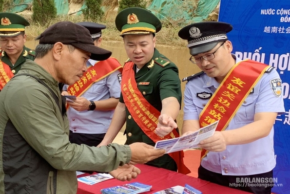 Đối ngoại biên phòng góp phần vun đắp tình hữu nghị