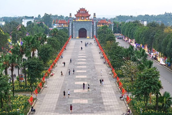 Thiêng liêng cội nguồn dân tộc
